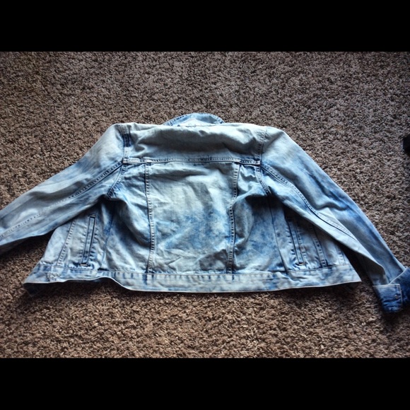 Aeropostale bleached jean jacket (Large) - Picture 3 of 3